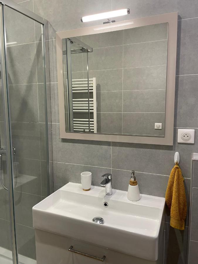 Chez Jean-Yves Et Zoe - La Boheme - Au Calme, Tres Propre, Proche Parkings Apartman Niort Kültér fotó