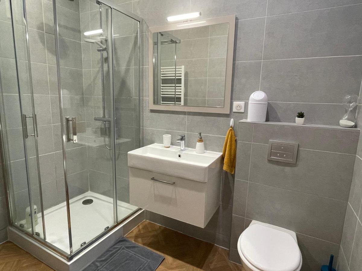 Chez Jean-Yves Et Zoe - La Boheme - Au Calme, Tres Propre, Proche Parkings Apartman Niort Kültér fotó
