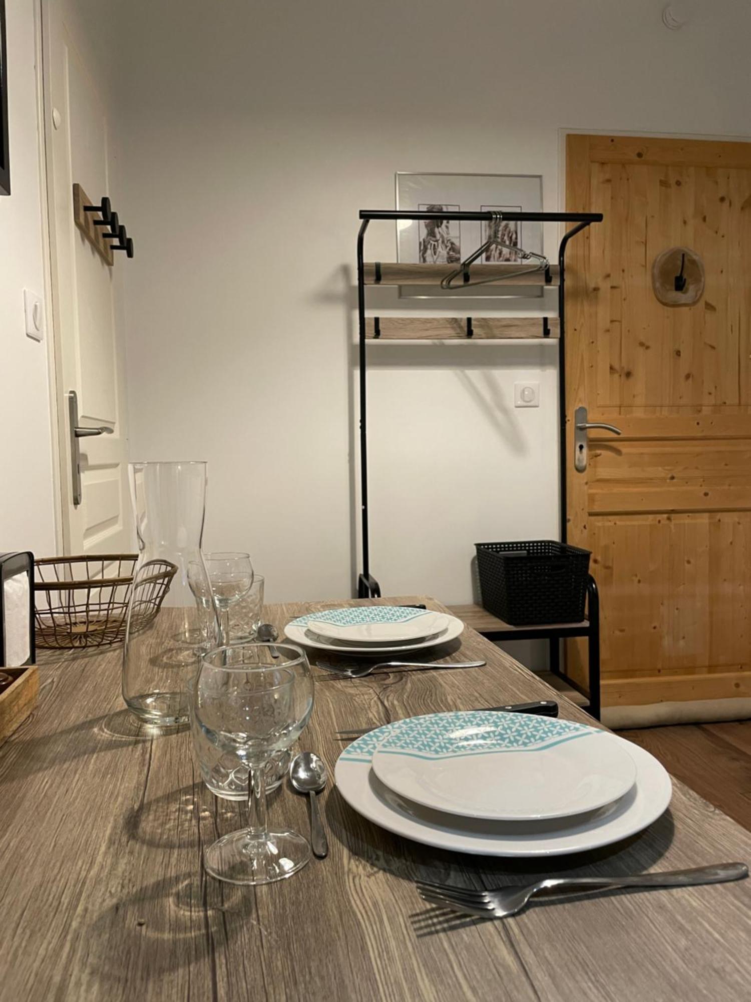 Chez Jean-Yves Et Zoe - La Boheme - Au Calme, Tres Propre, Proche Parkings Apartman Niort Kültér fotó