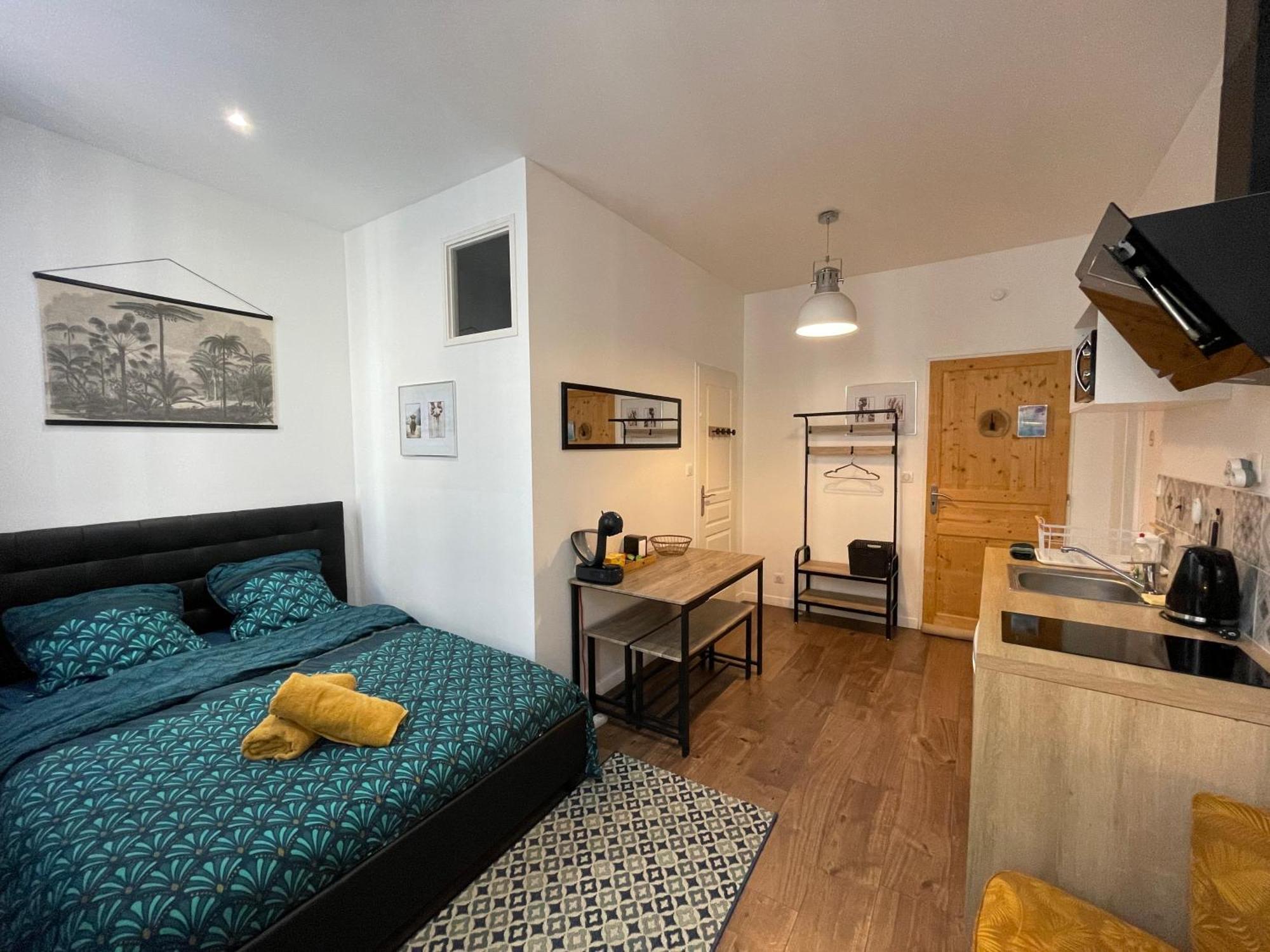 Chez Jean-Yves Et Zoe - La Boheme - Au Calme, Tres Propre, Proche Parkings Apartman Niort Kültér fotó